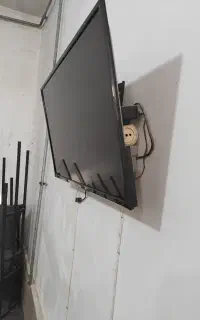 تلوزیون در حد نو پکول