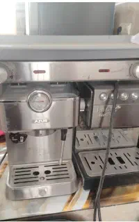 دستگاه اسپرسو و وسایل دیگه عکسا نگاه کنید