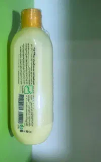 شامپو حاوی روغن مورینگا
