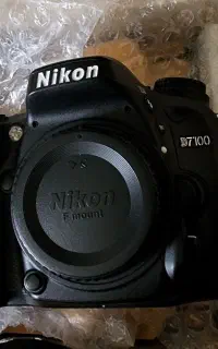 دوربین نیکون  D7100