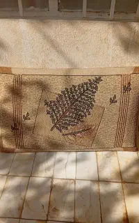 هشت عدد پشتی تمیز