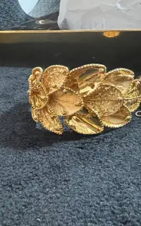 دسبند و گردنبند جمعا ۳۶ گرم اماراتی نونو