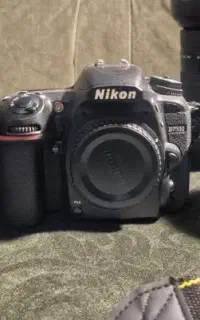 دوربین حرفه ای نیکون D7500