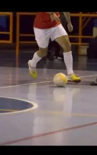 بازیکن فوتسال هستم