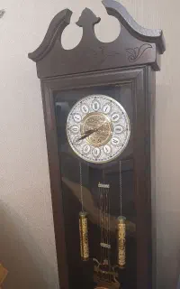 ساعت چوبی ایستاده