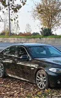 بی ام و ۵۲۳