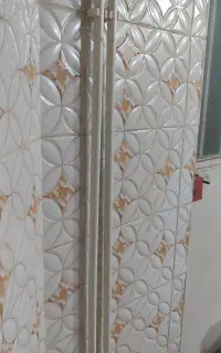 مقداری لوله آب