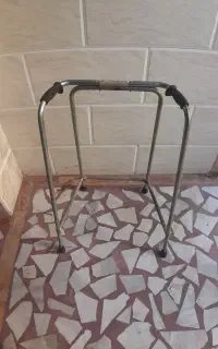 واکر آلومینیومی ثابت