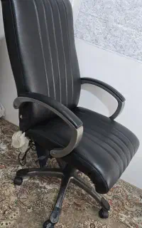 صندلی ماساژور چرخ دار