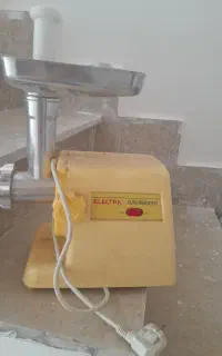 چرخ گوشت ۹۵۰ هزار تومن