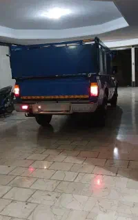 نیسان ۸۴ بی رنگ کم کار
