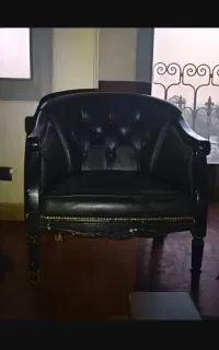 مبل انتظار تک نفره  چرم مشکی