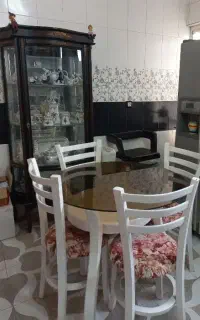 میز ناهار خوری و گنجه