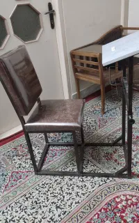 صندلی چرمی  برای نماز،