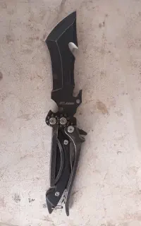 چاقوی شکاری و کوهنوردی امریکایی دو کاره