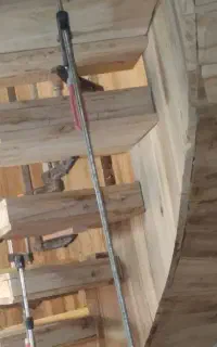 اجرای منصوبات چوبی به همراه رنگ کاری