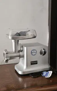 چرخ گوشت استفاده نشده
