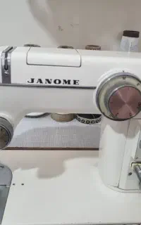 چرخ خیاطی ژانومه مدل ۸۰۲