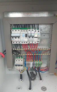 برقکار صنعتی