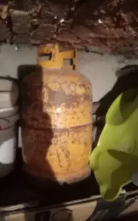 یک عدد کپسول گاز