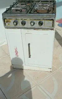 اجاق گاز ۴شعله سالم