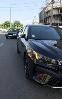 کی ام سی kmc j7