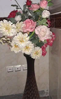 گل وگلدان