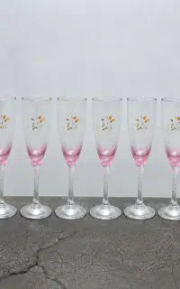 سرویس ۶ عددی جام پایه دار