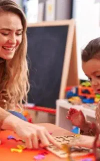 مربی آموزشی کودک ۴ ساله