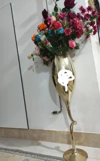 گل و گلدان
