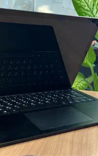 سرفیس لپتاپ ۳ فوق العاده تمیز