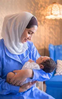 پرستار کودک نیروی کمکی مادر