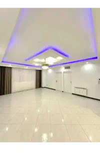 همکار خانم(منشی املاک)