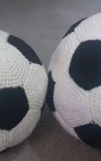توپ فوتبال بافتنی (دست‌بافت - هدیه‌ای خاص)