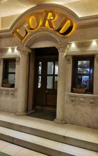 استخدام نیروی خدماتی