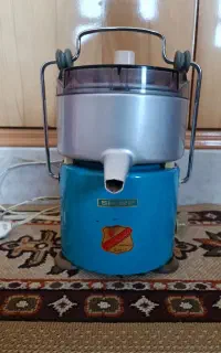 اب میوه گیری ژاپنی قدیمی