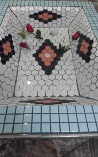 حوض  آب بدون شکستگی‌  در حد نو