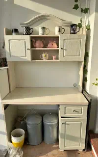 میز تحریر و کامپیوتر /کتابخانه /کافی بار