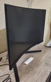 مانیتور خمیده Samsung