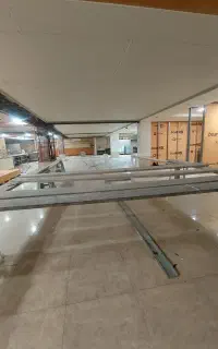 کارگر برای کار کناف