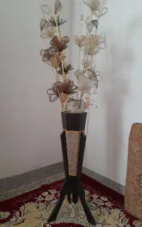 گل و گلدان