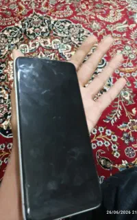 گوشی در حد آک