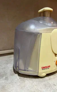 آبمیوه گیری اسنوا