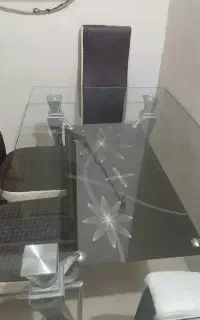 میز همراه با صندلی