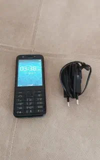 اداپتور ایفون و گوشی نوکیا ۲۳۰