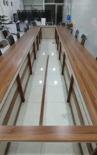 میز کنفرانس