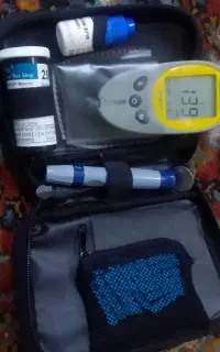 دستگاه تست قندخون