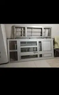 درب آلمینیومی پنجره کابینت درب منزل میبرم