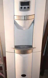یخچال و ابسرد کن