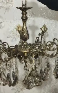 لوستر برنج ۸ شاخه کاملا سالم و بدون ایراد